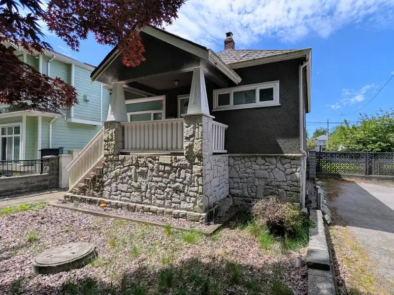 4751 HENRY STREET - photo 2 of 7