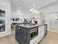 2560 163 STREET - thumbnail 11