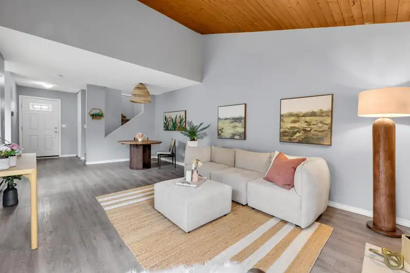 6226 E GREENSIDE DRIVE - photo 1 of 29