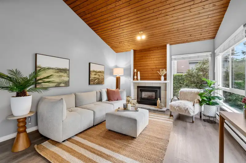 6226 E GREENSIDE DRIVE - photo 4 of 29