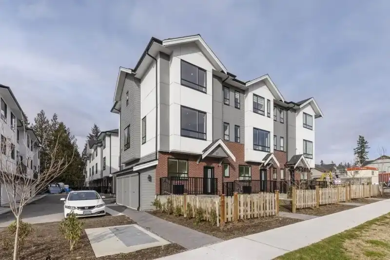 37 12635 63 AVENUE - photo 1 of 23
