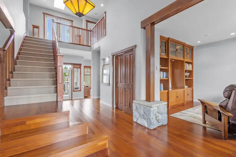 186 MACDONALD AVENUE - photo 3 of 35
