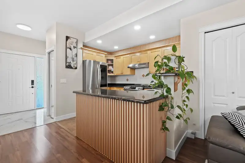 12 11331 CAMBIE ROAD - photo 3 of 38