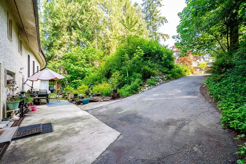 23942 FERN CRESCENT - photo 3 of 40