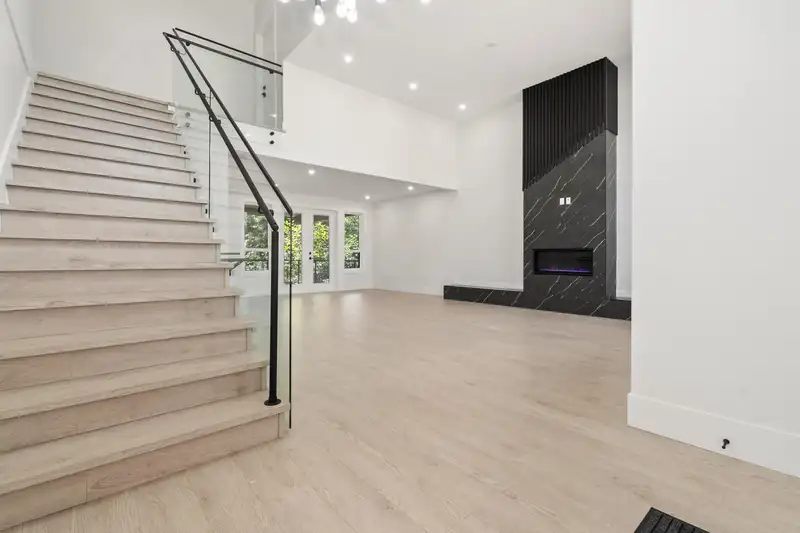 5626 CRIMSON RIDGE - photo 3 of 40