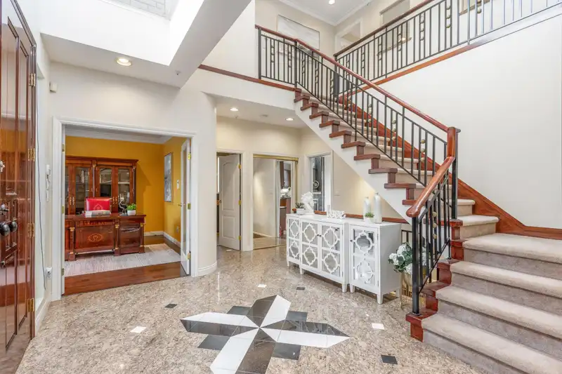1088 W 42ND AVENUE - photo 3 of 39