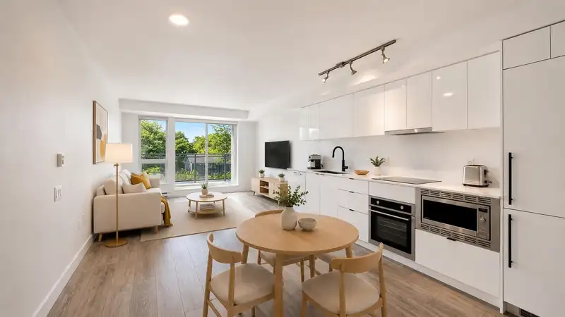308 630 E BROADWAY - photo 1 of 25