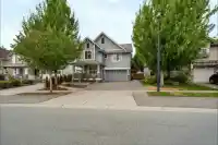 2293 MERLOT BOULEVARD - thumbnail 3