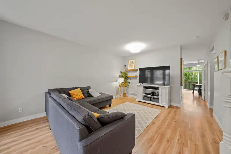 24369 101 AVENUE - photo 3 of 28