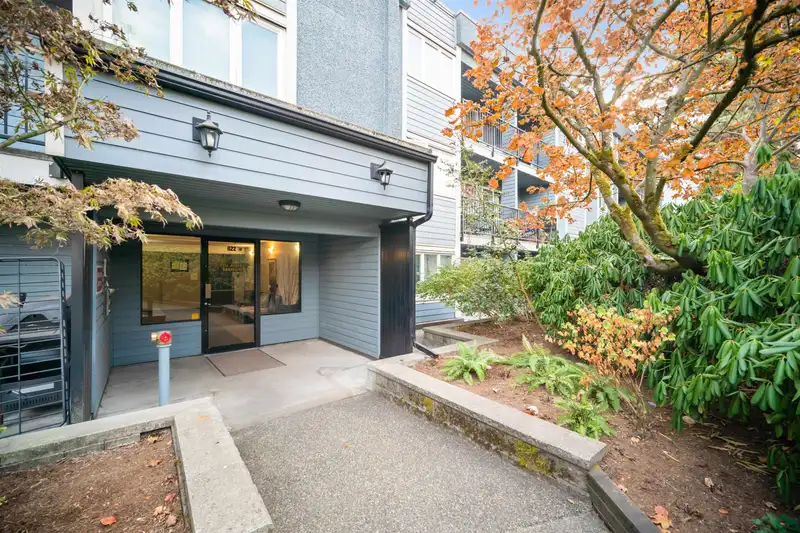 203 1122 KING ALBERT AVENUE - photo 1 of 17