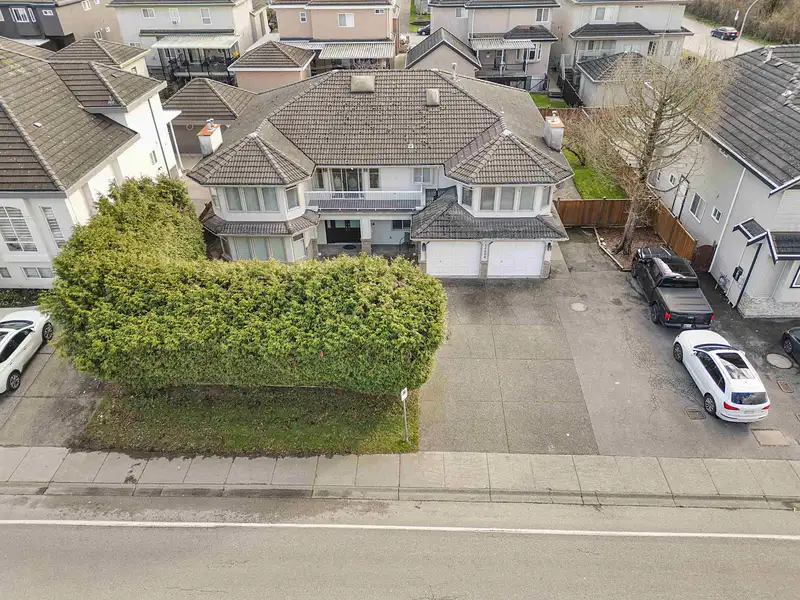 12604 68 AVENUE - photo 3 of 38