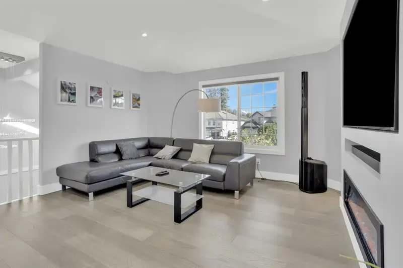 11537 236B STREET - photo 4 of 40