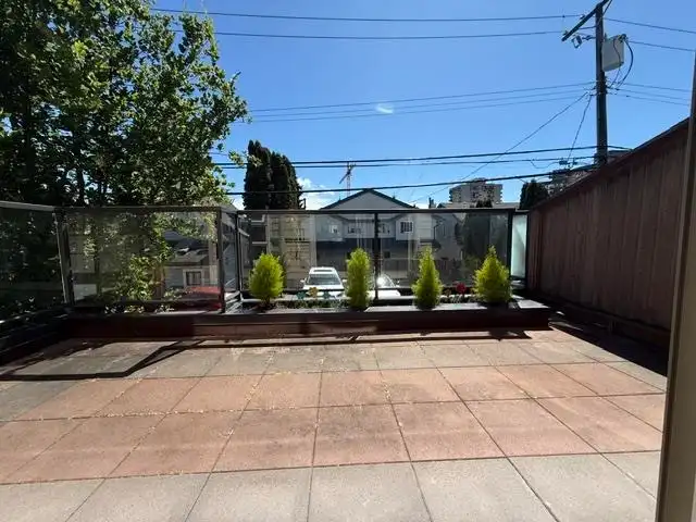 7 215 E 4 STREET - photo 2 of 22