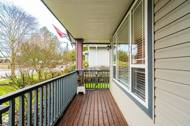 21118 123 AVENUE - photo 3 of 40