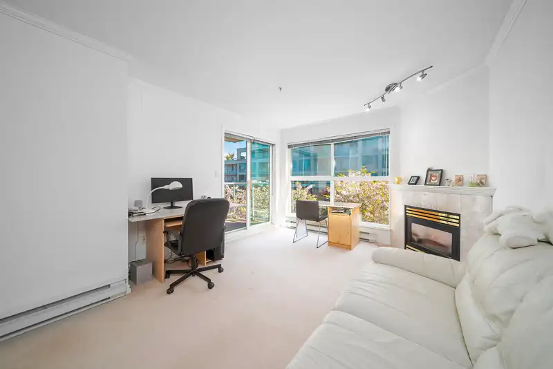 311 5880 DOVER CRESCENT - photo 1 of 37