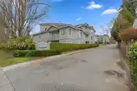 405 13955 LAUREL DRIVE - thumbnail 3