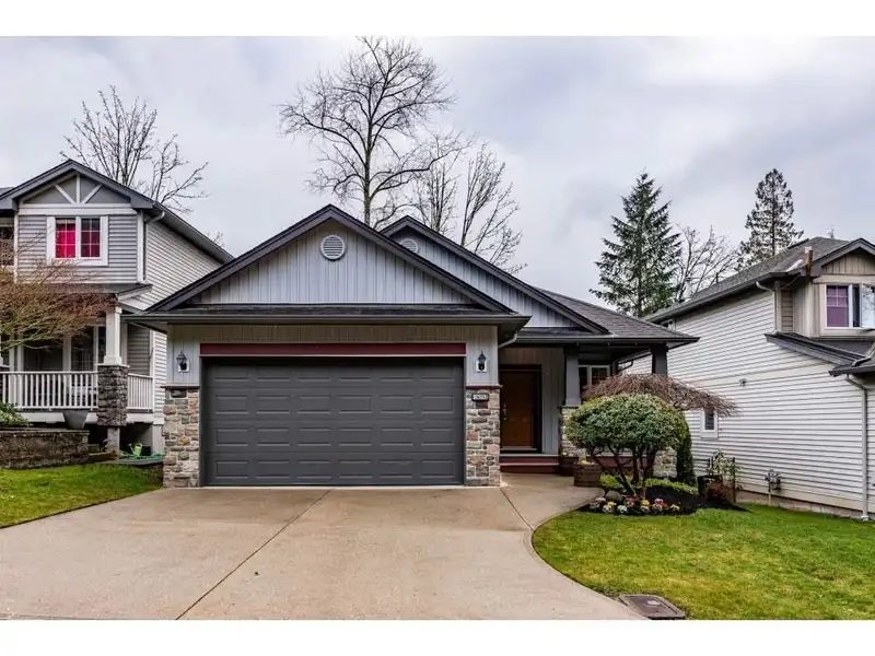 36512 E AUGUSTON PARKWAY - photo 1 of 18