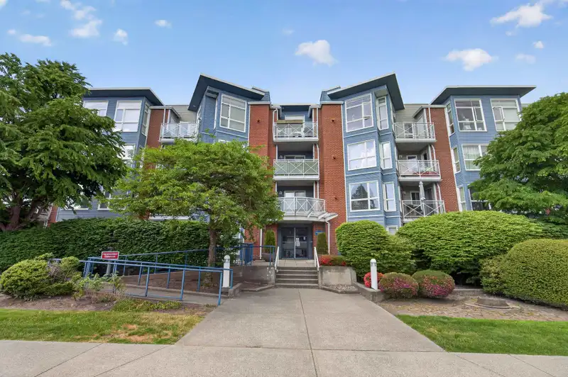 101 20245 53 AVENUE - photo 3 of 36