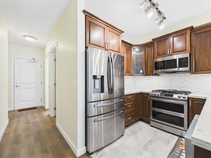 302 20367 85 AVENUE - photo 4 of 25