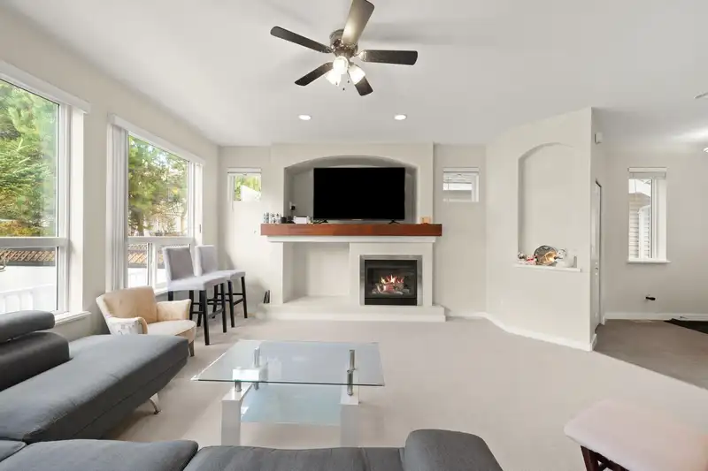 8179 212 STREET - photo 3 of 39