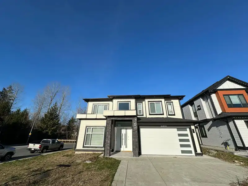 32651 CUNNINGHAM AVENUE - photo 1 of 26