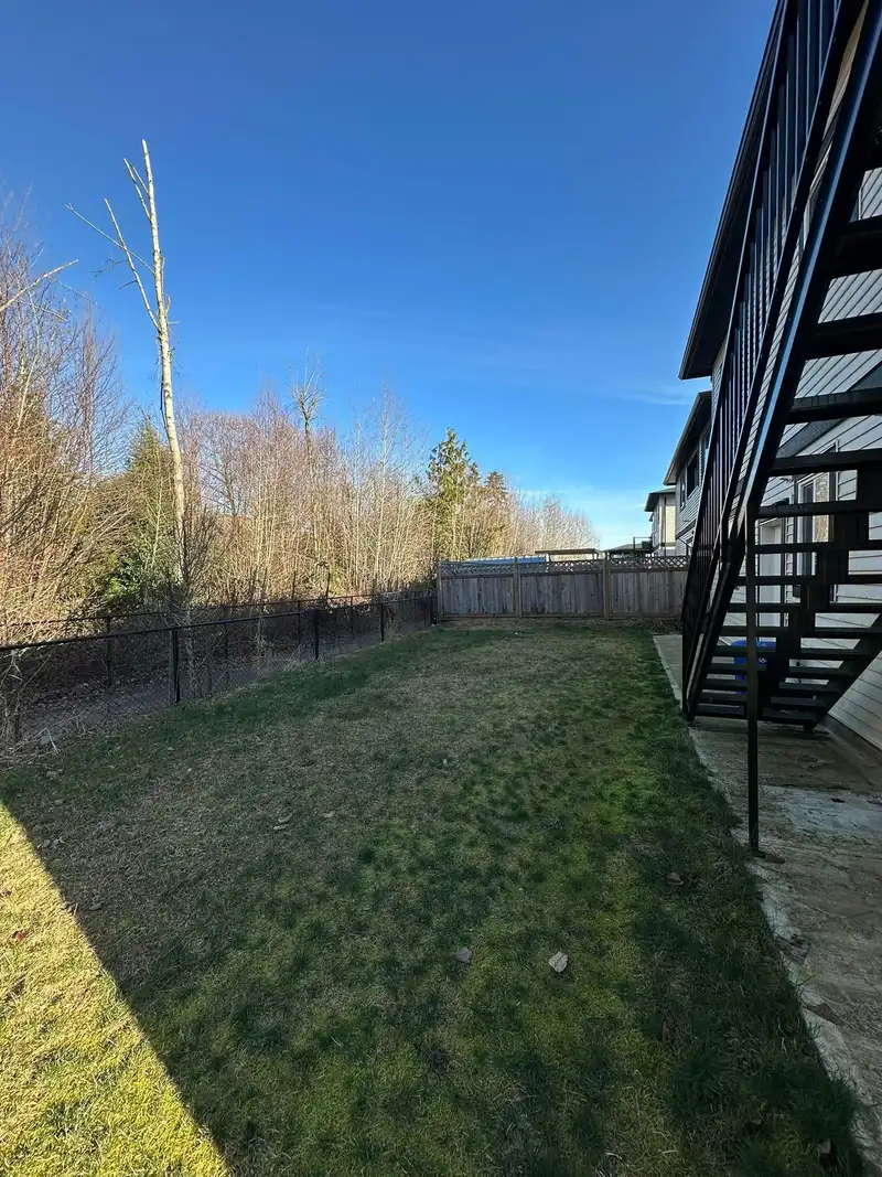 32651 CUNNINGHAM AVENUE - photo 2 of 26