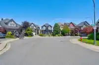 21007 77 AVENUE - thumbnail 2