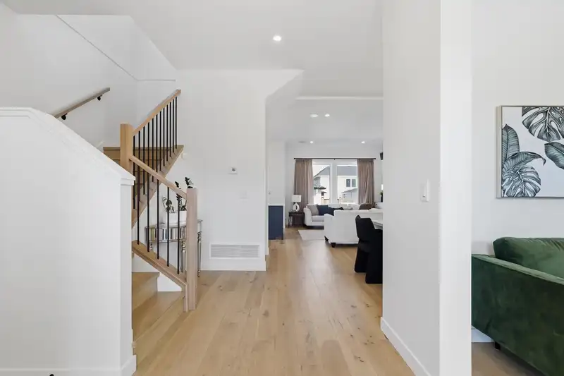 19619 75 AVENUE - photo 4 of 25