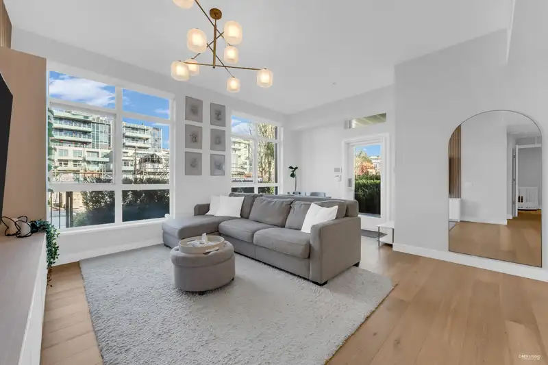 101 5007 ASH STREET - photo 1 of 22