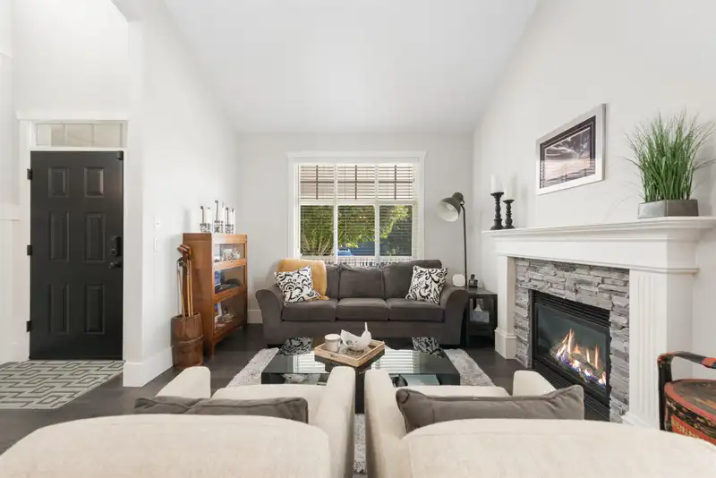 6929 197A STREET - photo 2 of 40