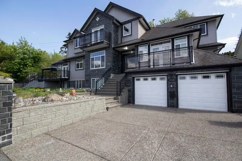 12136 100A AVENUE - photo 1 of 40