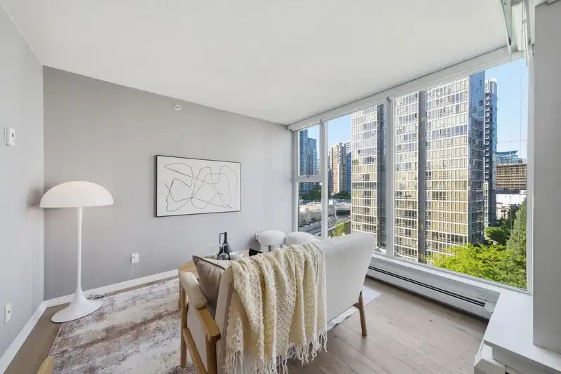 1203 1008 CAMBIE STREET - photo 3 of 26