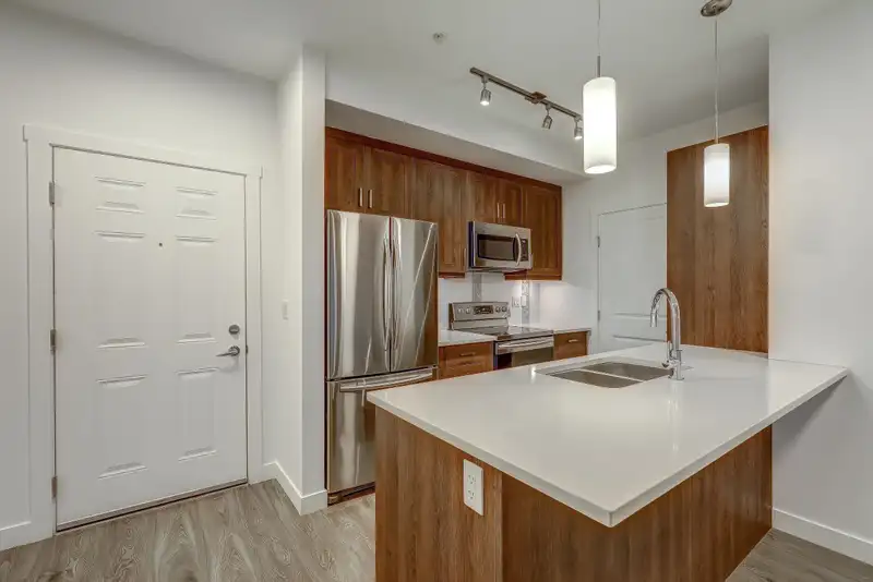 505 20826 72 AVENUE - photo 4 of 36