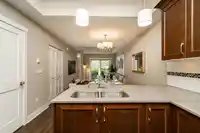 109 828 ROYAL AVENUE - thumbnail 15