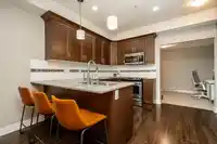 109 828 ROYAL AVENUE - thumbnail 16