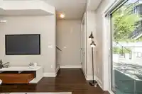 109 828 ROYAL AVENUE - thumbnail 9