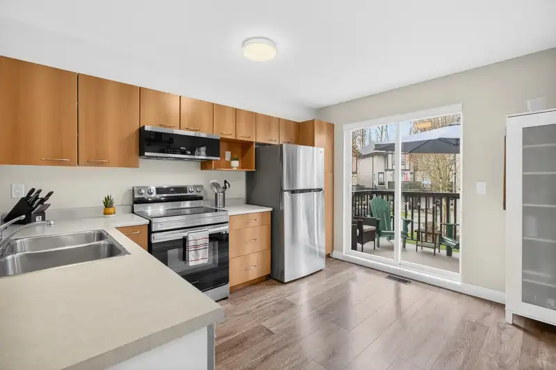 62 20176 68 AVENUE - photo 3 of 26