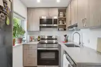 2890 W 8TH AVENUE - thumbnail 7