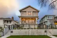 1 2943 E 44TH AVENUE - thumbnail 1