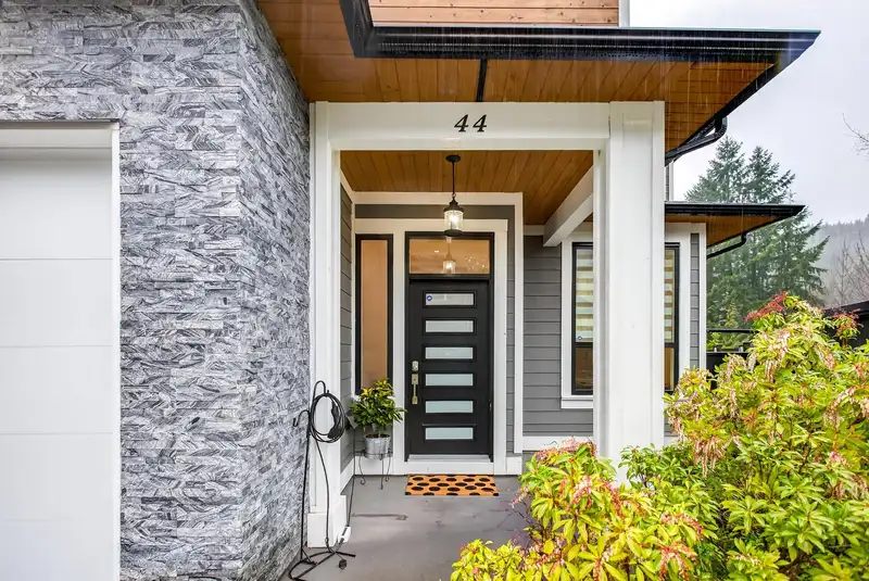 44 3295 SUNNYSIDE ROAD - photo 3 of 40