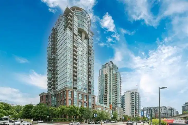 2105 1128 QUEBEC STREET - photo 1 of 40