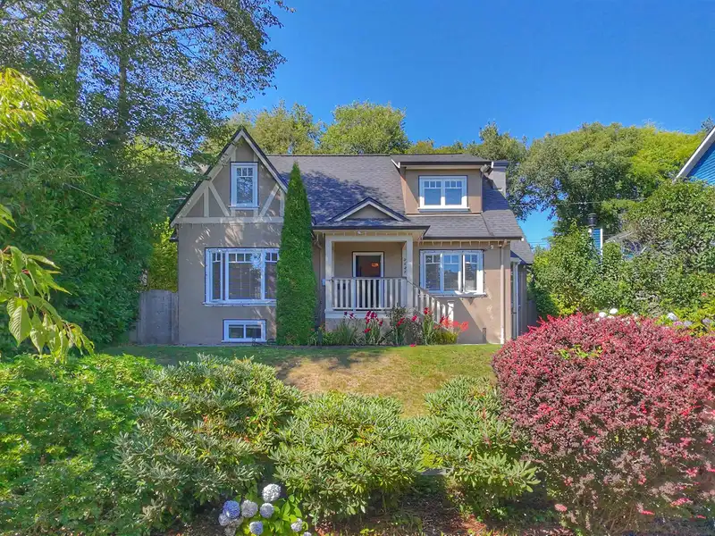 3521 W 39TH AVENUE - photo 1 of 28