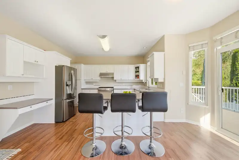 23800 KANAKA WAY - photo 4 of 40