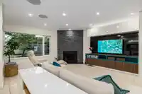2391 OAK STREET - thumbnail 4