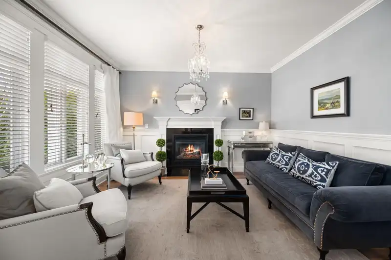 14860 34 AVENUE - photo 2 of 40