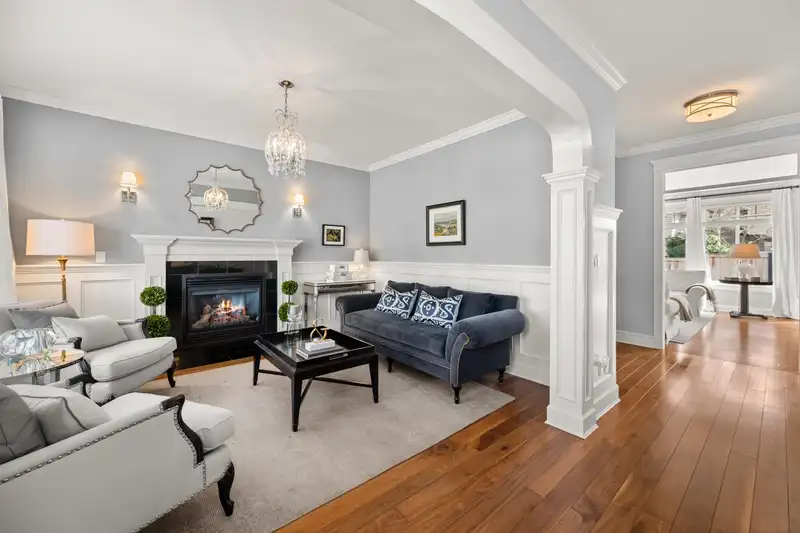 14860 34 AVENUE - photo 3 of 40