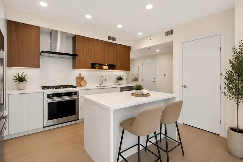 405 7769 PARK CRESCENT - photo 4 of 18