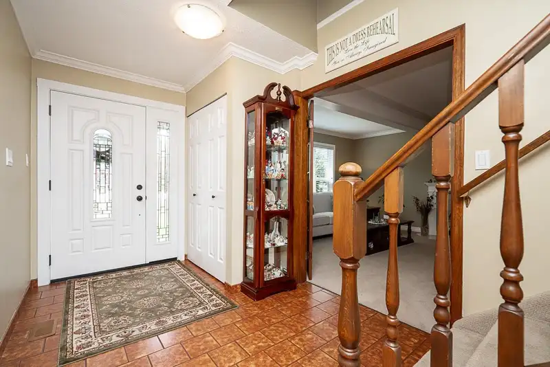 20085 50A AVENUE - photo 4 of 25