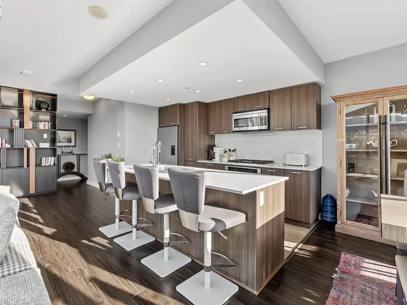 2603 301 CAPILANO ROAD - photo 4 of 38
