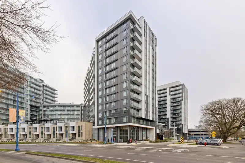538 6808 MINORU BOULEVARD - photo 1 of 36